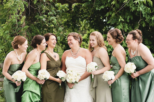 A winery wedding in Wright City with vintage, handmade and DIY details // photos by Turner Creative Photography: http://www.turnercreative.net || see more on https://blog.nearlynewlywed.com