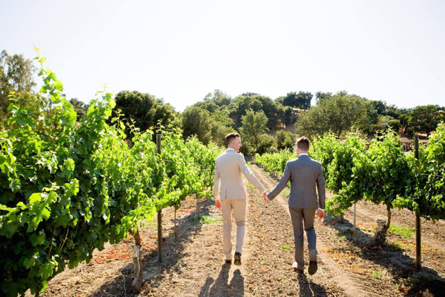 A lovely and rustic summer Lincourt Winery wedding with an all-white palette | Vita Bella Photography and Tyler Speier Events