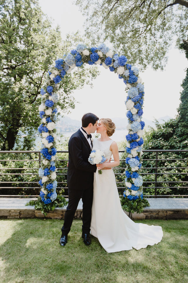 A beautifully intimate villa wedding on Lake Como with pretty blue and white details by Zhenya Swan Photography and Fiore d'Amore Wedding in Italy